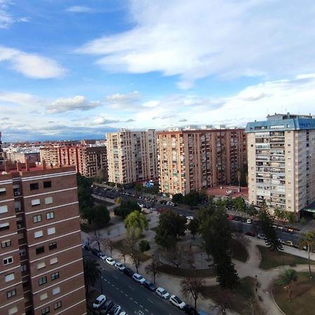 Habitacion Con Cama Individual, Piso Compartido En Avenida Blasco Ibanez 발렌시아 외부 사진