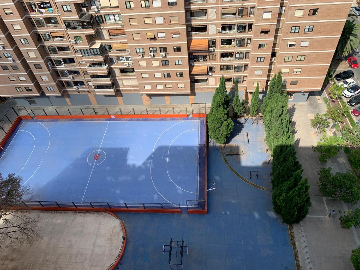 Habitacion Con Cama Individual, Piso Compartido En Avenida Blasco Ibanez 발렌시아 외부 사진