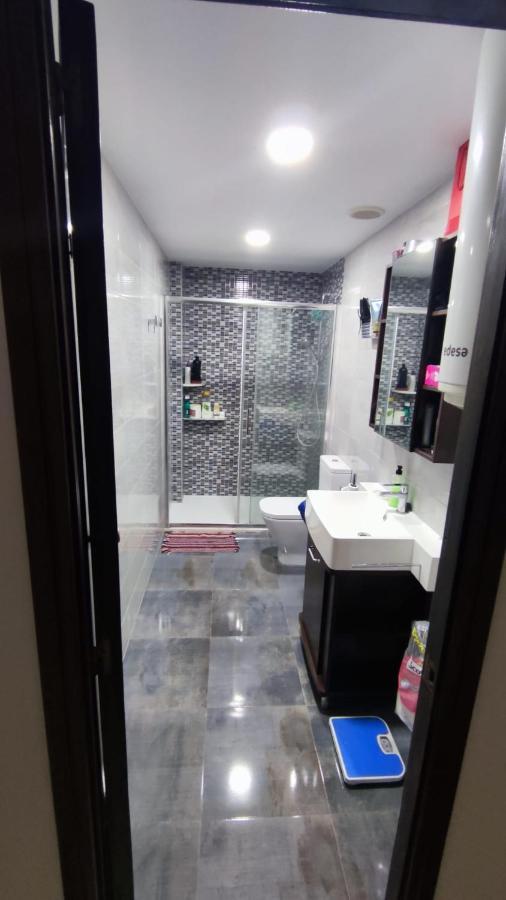 Habitacion Con Cama Individual, Piso Compartido En Avenida Blasco Ibanez 발렌시아 외부 사진